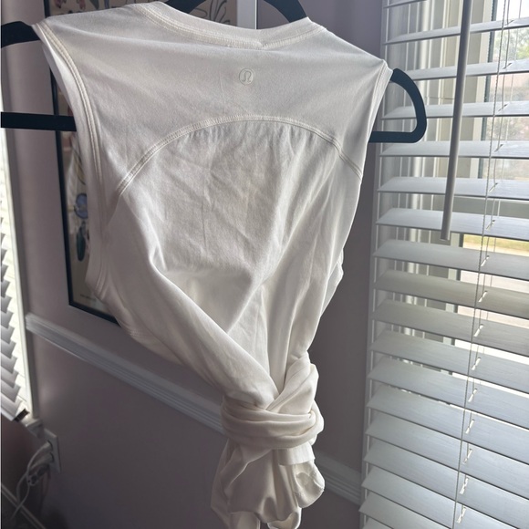 Lululemon Gather & Grow Tank - Picture 3 of 10